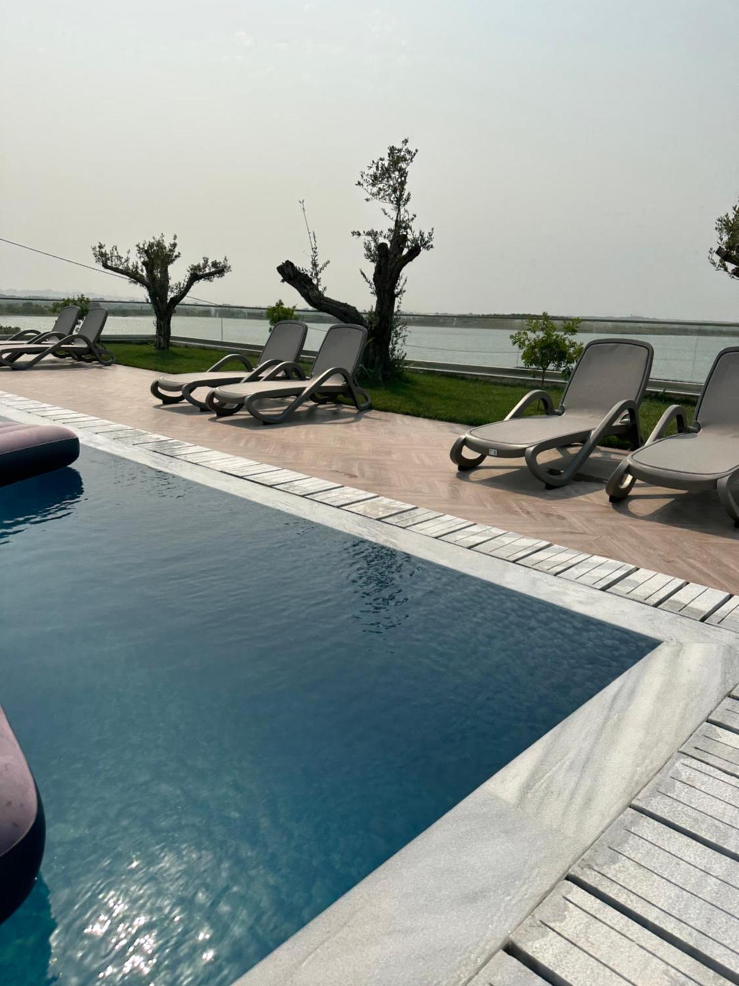 Top Villas Durrës Eksteriør billede
