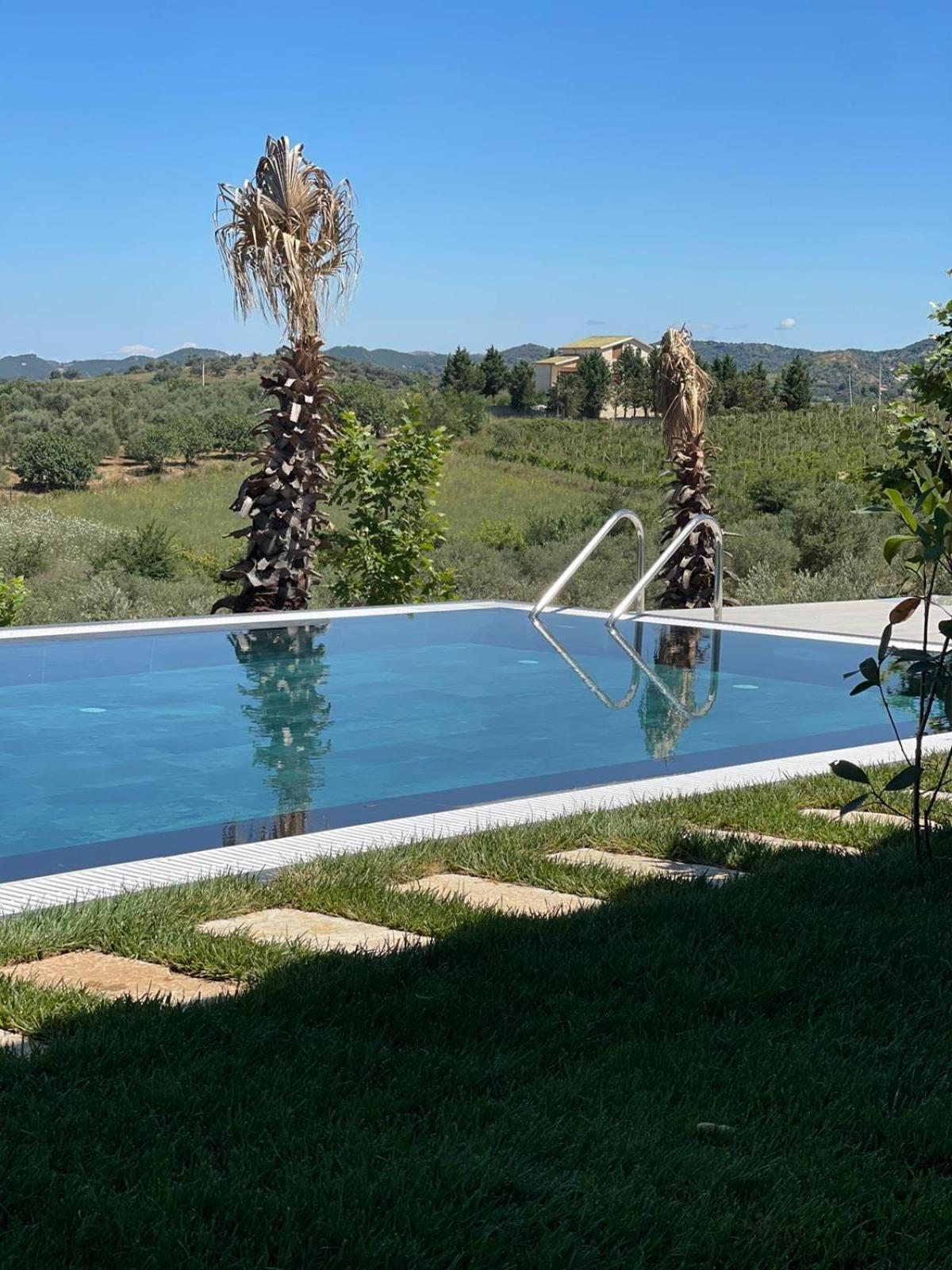 Top Villas Durrës Eksteriør billede